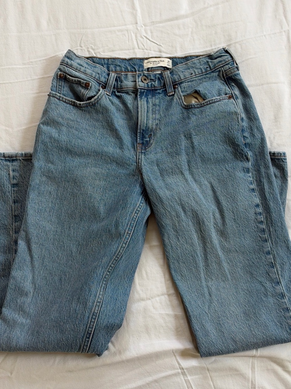 Abercrombie & Fitch 90s straight mid rise curve love jeans size 28